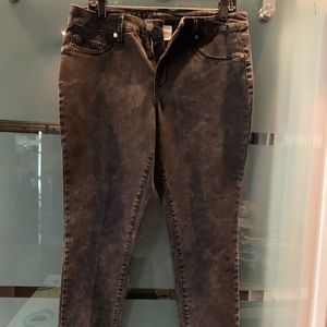 Black crop/ankle jeans